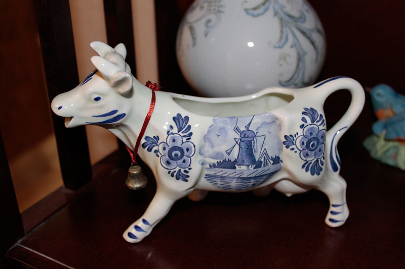 CREAMER cow